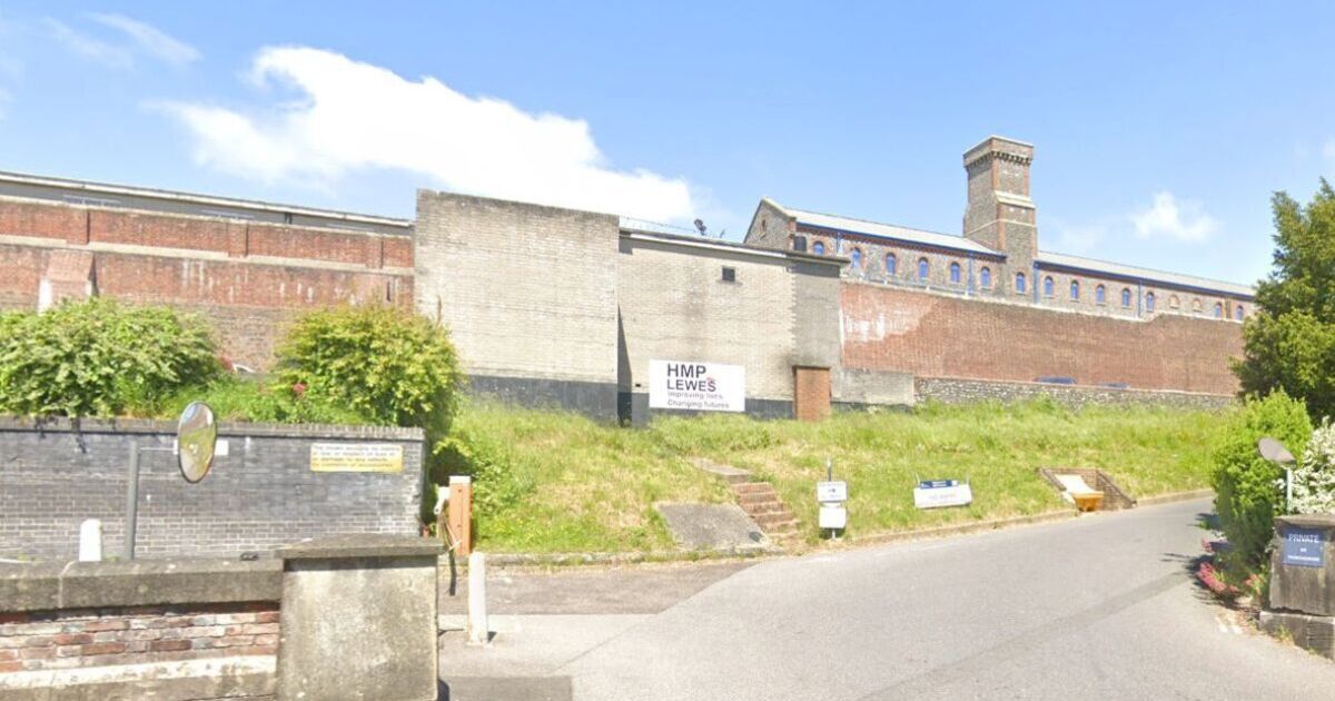 Lewes prison LIVE: Horror as 'two inmates fighting for life' at UK jail | UK | News 5292148