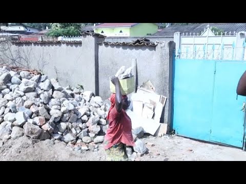 Burundi : des femmes se battent pour exercer leur métier, Africa News - Vidéo Burundi des femmes se battent pour exercer leur metier