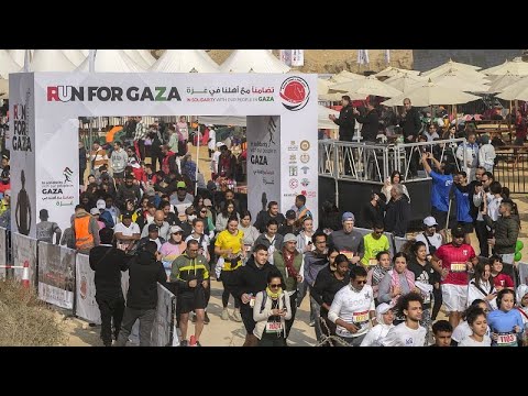Égypte : "Courir pour Gaza", 10 000 marathoniens pour la Palestine, Africa News - Vidéo Egypte Courir pour Gaza 10 000 marathoniens pour la