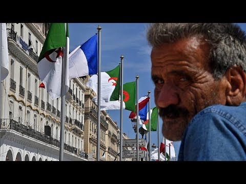 Les Algériens perplexes avant l'arrivée d'Emmanuel Macron, Africa News - Vidéo Les Algeriens perplexes avant larrivee dEmmanuel Macron Africa News