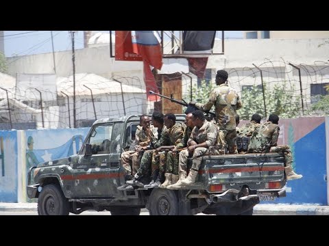 Somalie : fin du siège de l'hôtel SYL, au moins 8 morts et 27 blessés, Africa News - Vidéo Somalie fin du siege de lhotel SYL au moins