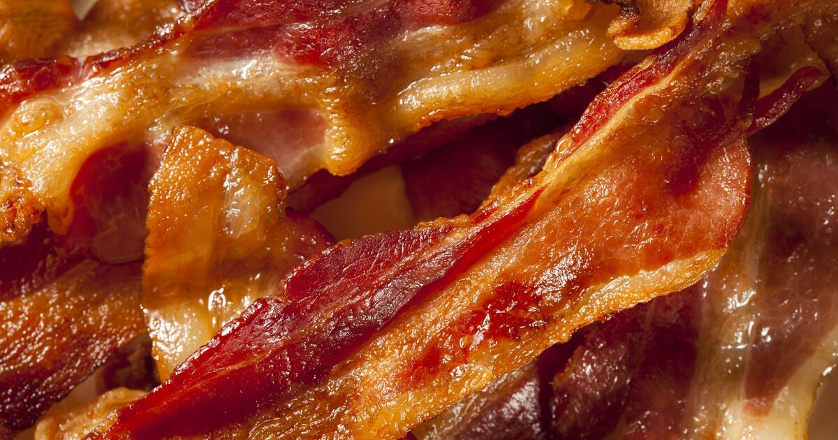 Préparez le bacon « le meilleur » et le « plus croustillant » de tous les temps – pas besoin de poêle à frire 5336147