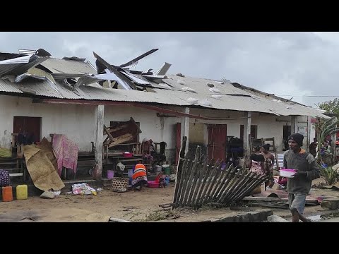 Madagascar : au moins 11 morts après le passage du cyclone Gamane, Africa News - Vidéo Madagascar au moins 11 morts apres le passage du