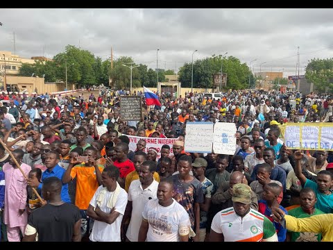 Niger : des manifestants réclament le départ des soldats américains, Africa News - Vidéo Niger des manifestants reclament le depart des soldats americains