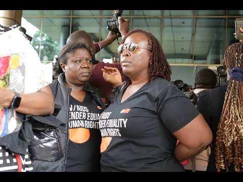 Ouganda : réactions mitigées après le maintien de la loi anti-LGBTQ, Africa News - Vidéo Ouganda reactions mitigees apres le maintien de la loi